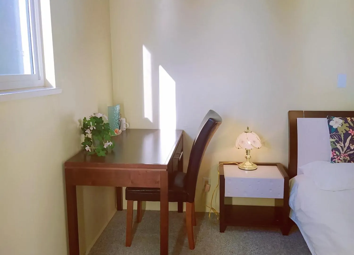 New Master Room & Private Washroom 203 Richmond Homestay